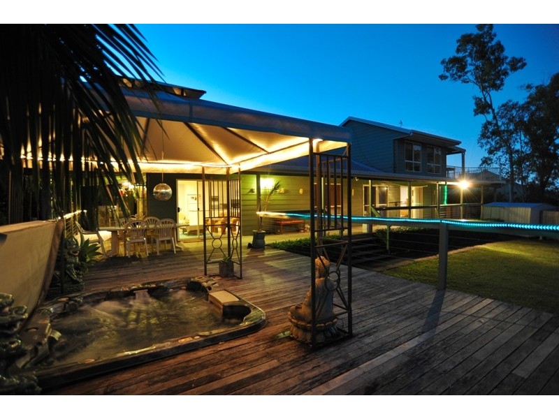 16 Daydream Court, Cannonvale QLD 4802