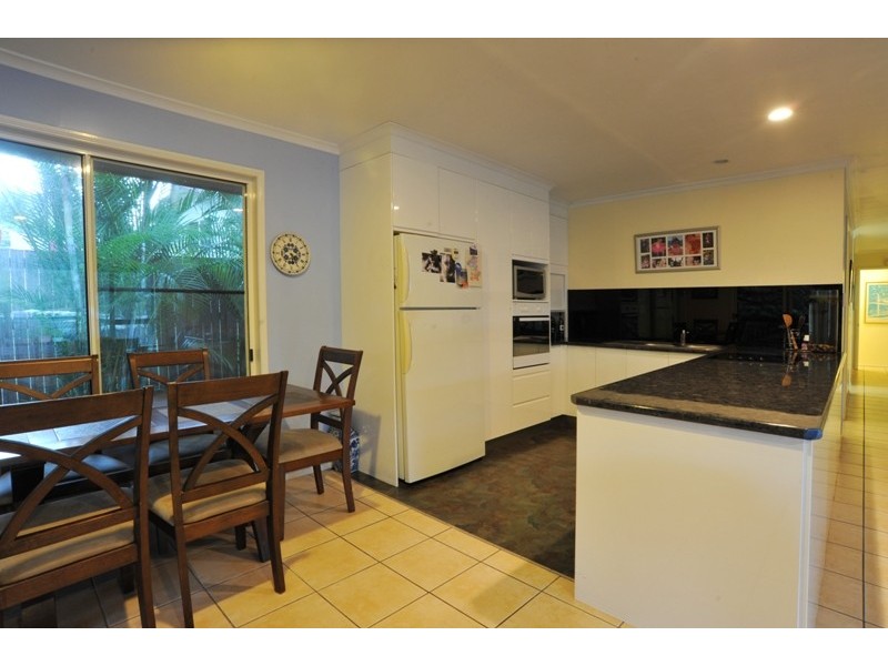 16 Daydream Court, Cannonvale QLD 4802