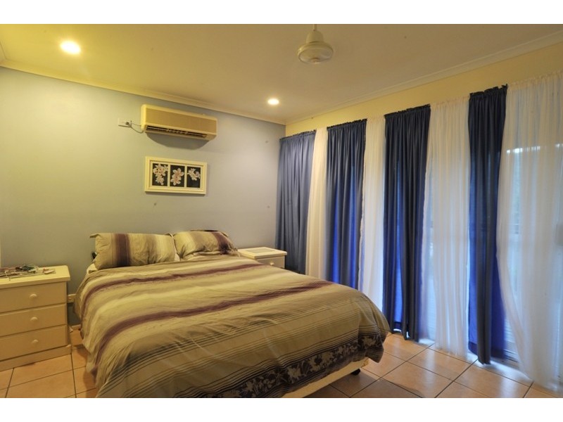 16 Daydream Court, Cannonvale QLD 4802