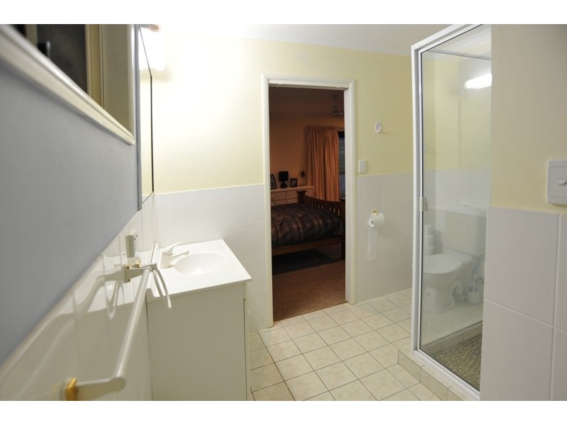 16 Daydream Court, Cannonvale QLD 4802