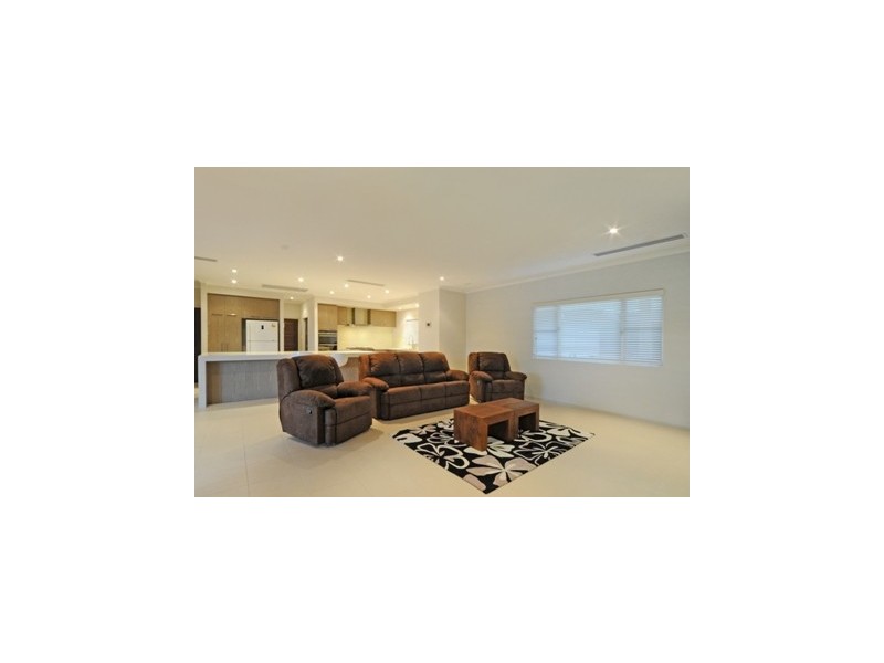 11 Orana Street, Airlie Beach QLD 4802