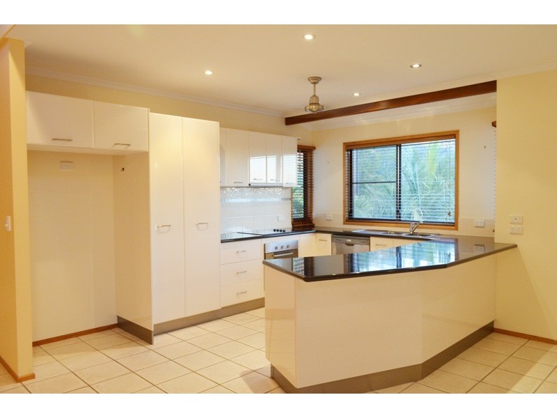 6 Golf Views Court, Cannonvale QLD 4802