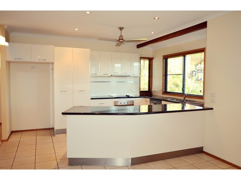 6 Golf Views Court, Cannonvale QLD 4802