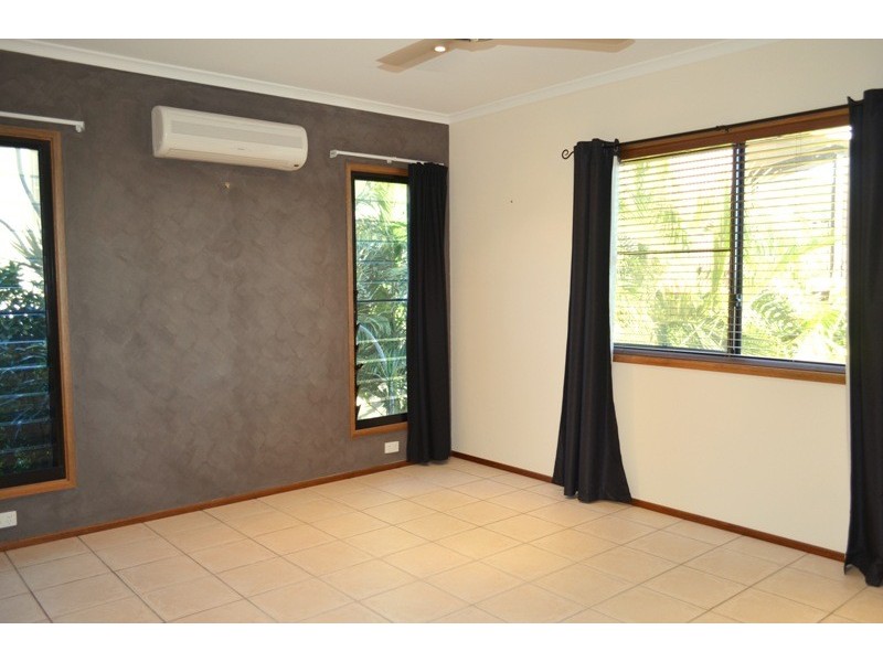 6 Golf Views Court, Cannonvale QLD 4802