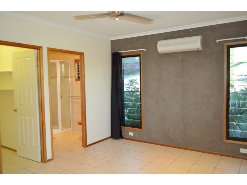 6 Golf Views Court, Cannonvale QLD 4802