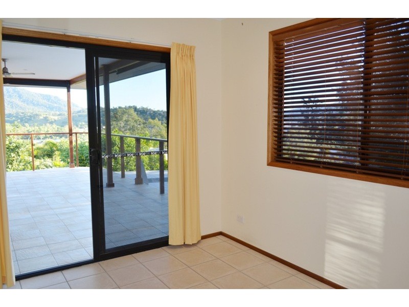 6 Golf Views Court, Cannonvale QLD 4802