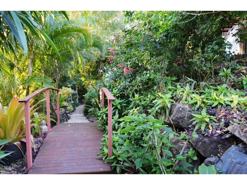 6 Golf Views Court, Cannonvale QLD 4802