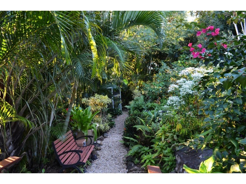 6 Golf Views Court, Cannonvale QLD 4802