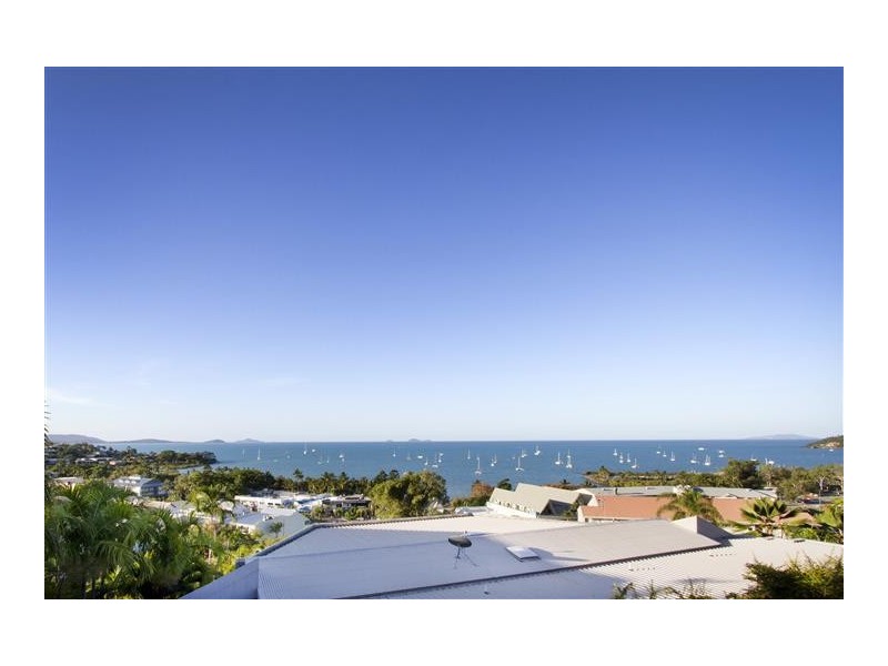 4/8 Golden Orchid Drive, Airlie Beach QLD 4802