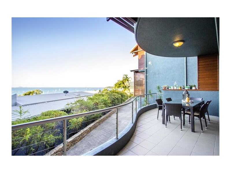 4/8 Golden Orchid Drive, Airlie Beach QLD 4802