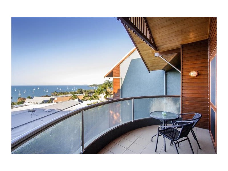 4/8 Golden Orchid Drive, Airlie Beach QLD 4802