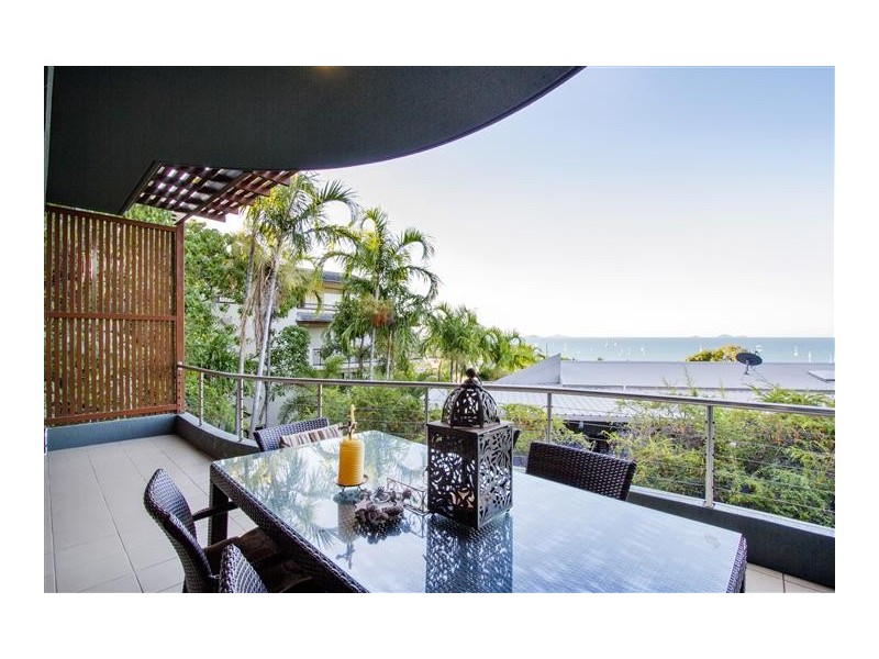 4/8 Golden Orchid Drive, Airlie Beach QLD 4802