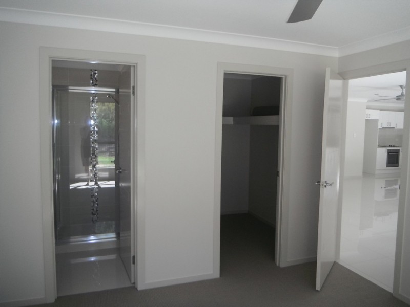 29 Endeavour Circuit, Cannonvale QLD 4802