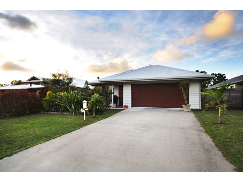 81 Abell Road, Cannonvale QLD 4802