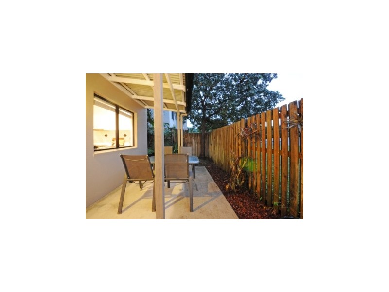 3/5 Erromango, Jubilee Pocket QLD 4802
