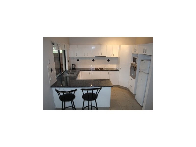 4/5 Erromango Drive, Jubilee Pocket QLD 4802