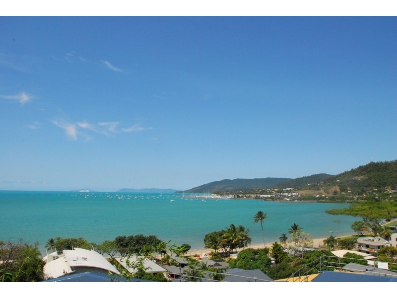 5 Stewart Drive, Cannonvale QLD 4802