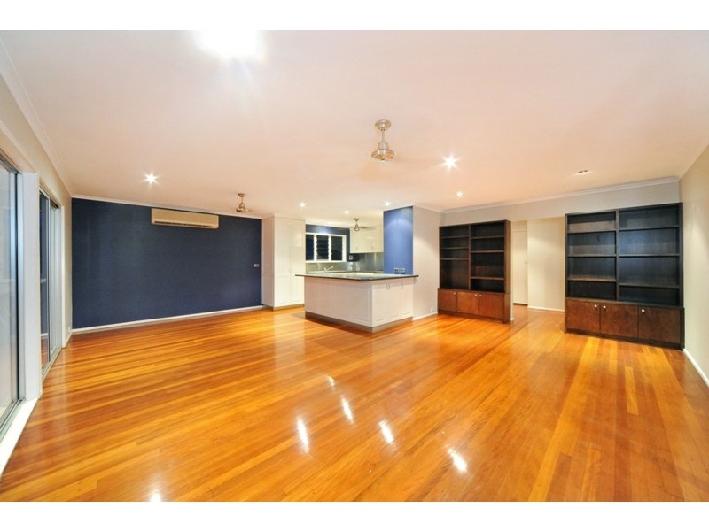 5 Stewart Drive, Cannonvale QLD 4802