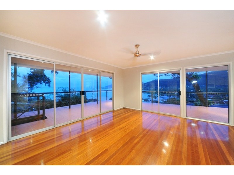 5 Stewart Drive, Cannonvale QLD 4802