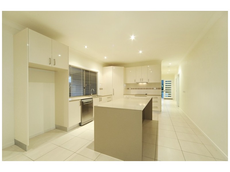 12 Armada Crescent, Jubilee Pocket QLD 4802