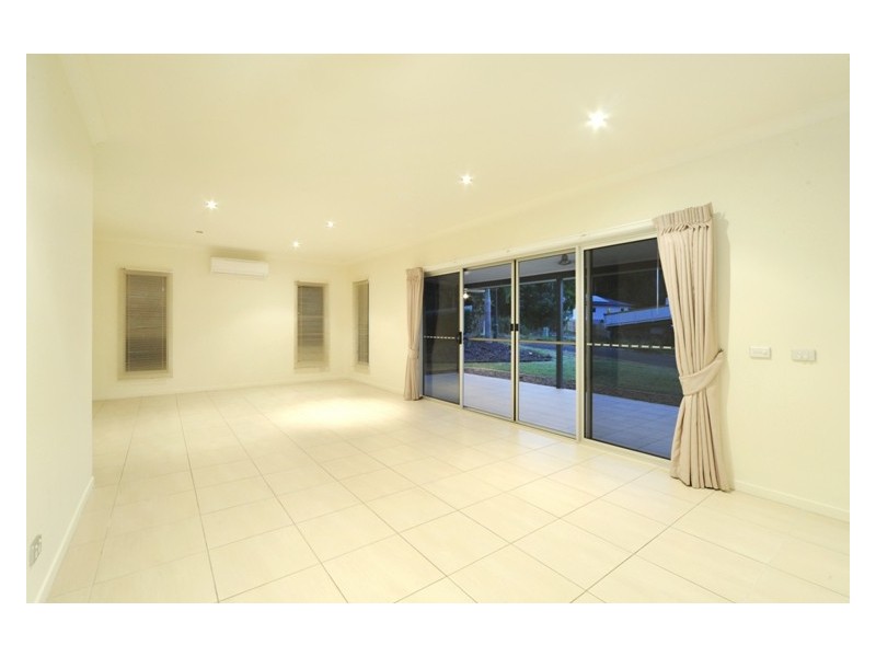 12 Armada Crescent, Jubilee Pocket QLD 4802