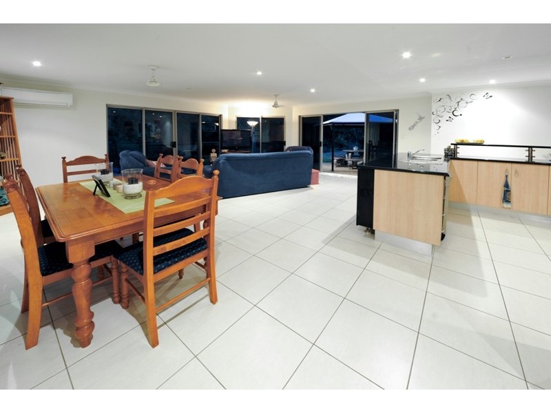 2/29 Sanctuary Avenue, Jubilee Pocket QLD 4802