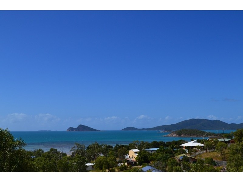 26 RATTRAY AVENUE, Hideaway Bay QLD 4800