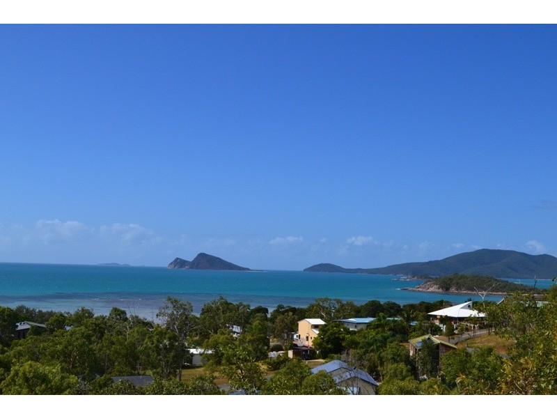 26 RATTRAY AVENUE, Hideaway Bay QLD 4800
