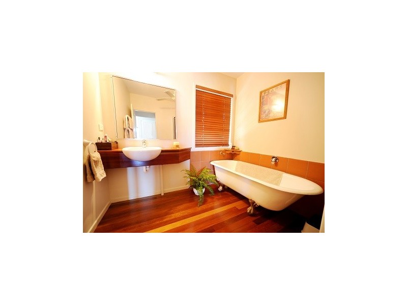 5 Mazlin Street, Airlie Beach QLD 4802