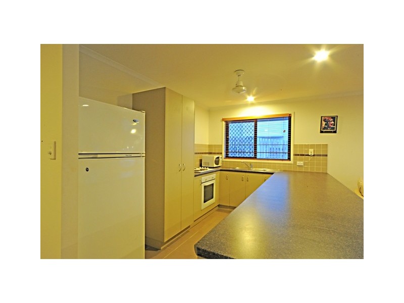 53 Country, Cannonvale QLD 4802