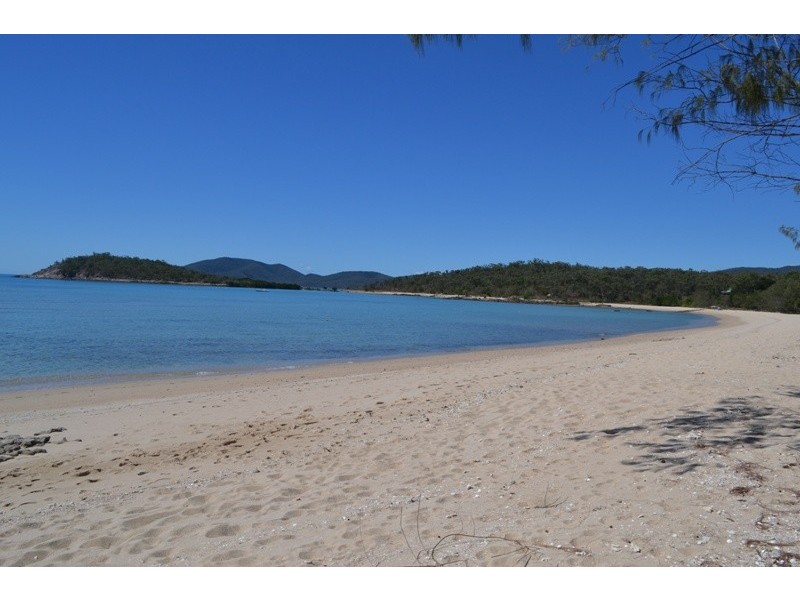 56 Gloucester Avenue, Hideaway Bay QLD 4800
