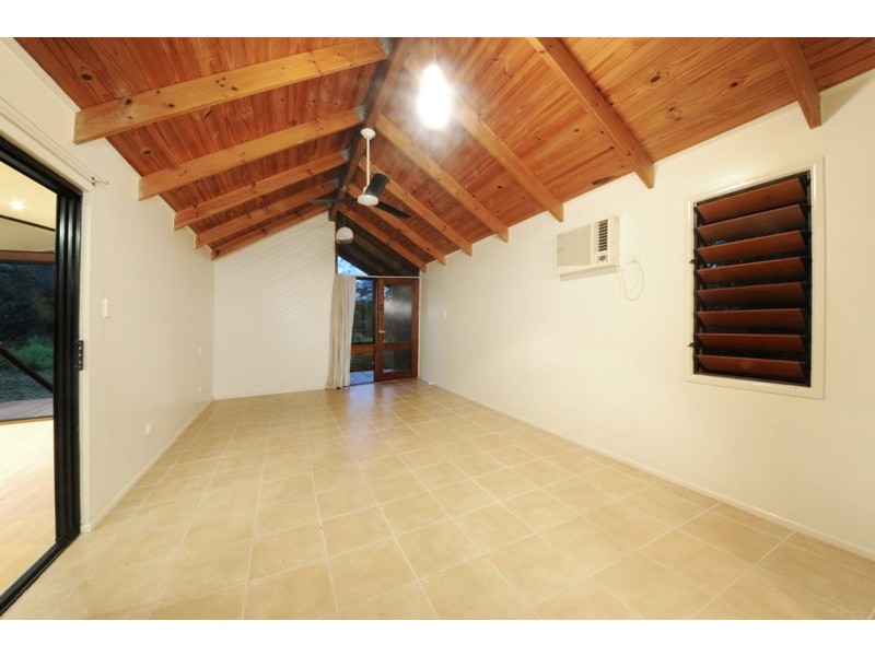 233 Paluma Road, Cannonvale QLD 4802