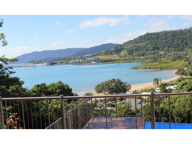 1 Stewart Drive, Cannonvale QLD 4802
