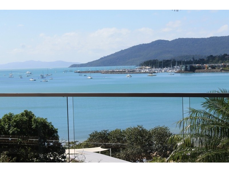 1 Stewart Drive, Cannonvale QLD 4802