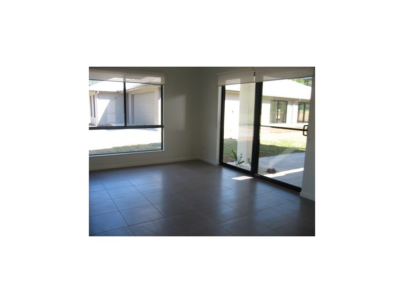 28 Parker Road, Cannonvale QLD 4802