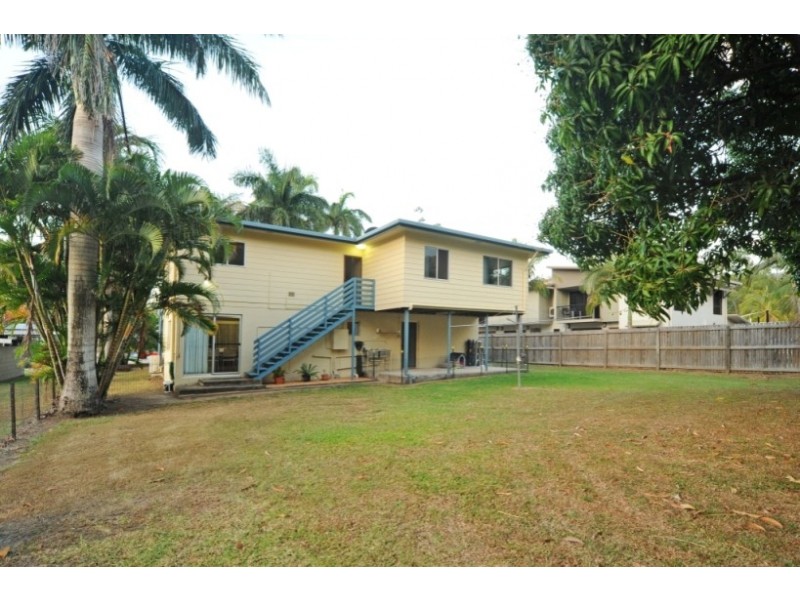 14 Schnapper Street, Cannonvale QLD 4802