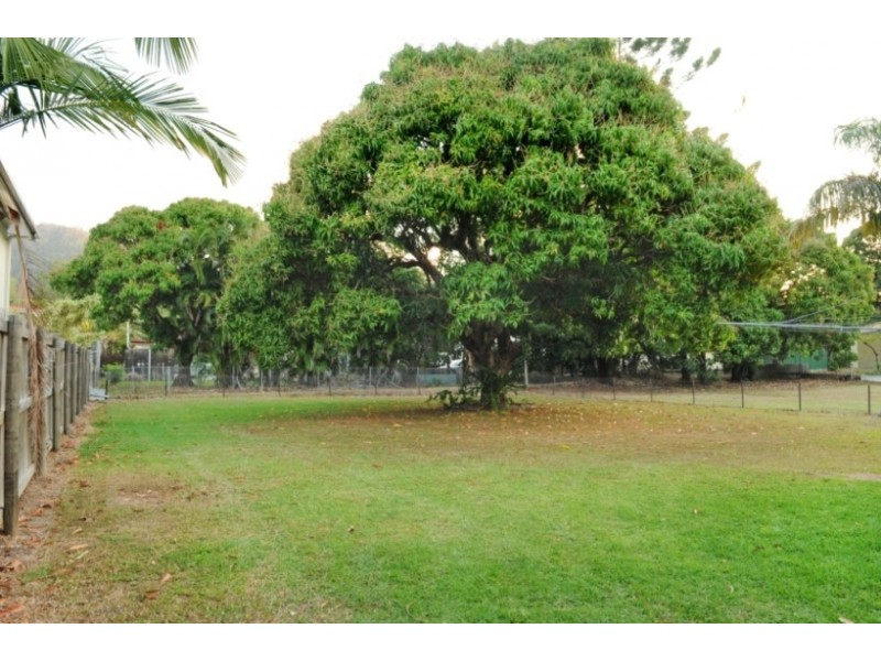 14 Schnapper Street, Cannonvale QLD 4802