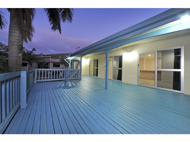 14 Schnapper Street, Cannonvale QLD 4802