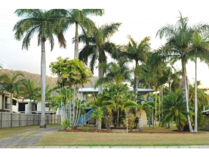 14 Schnapper Street, Cannonvale QLD 4802