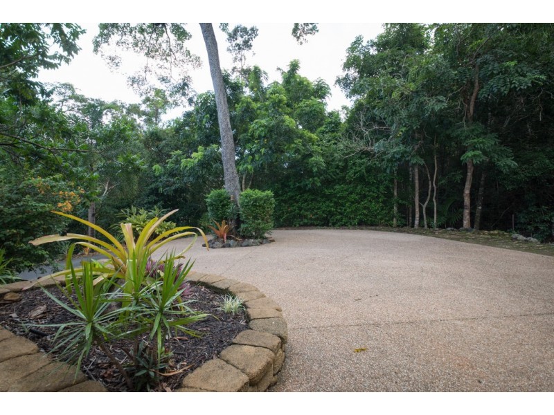 65 Namanula Drive, Flametree QLD 4802