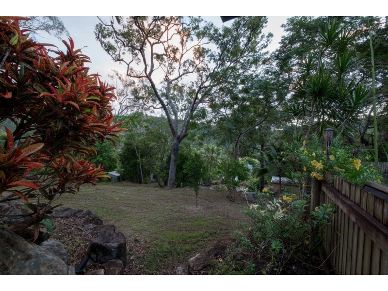 65 Namanula Drive, Flametree QLD 4802