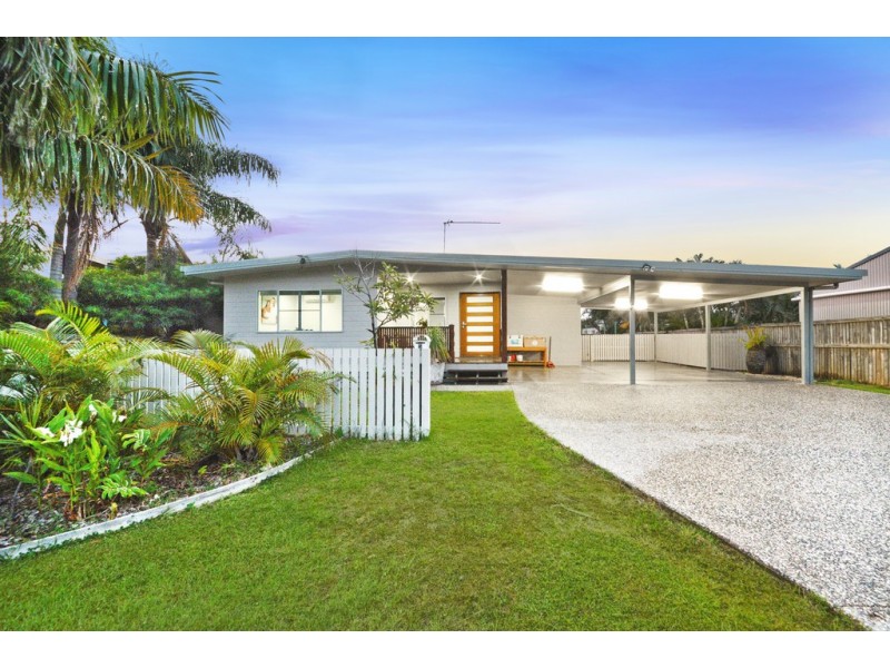 5 Salmon Street, Cannonvale QLD 4802