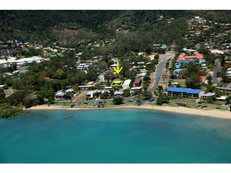 5 Salmon Street, Cannonvale QLD 4802