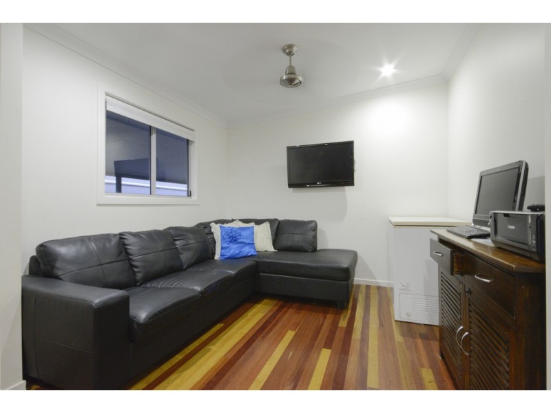 5 Salmon Street, Cannonvale QLD 4802