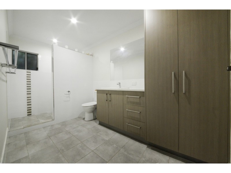 5 Salmon Street, Cannonvale QLD 4802