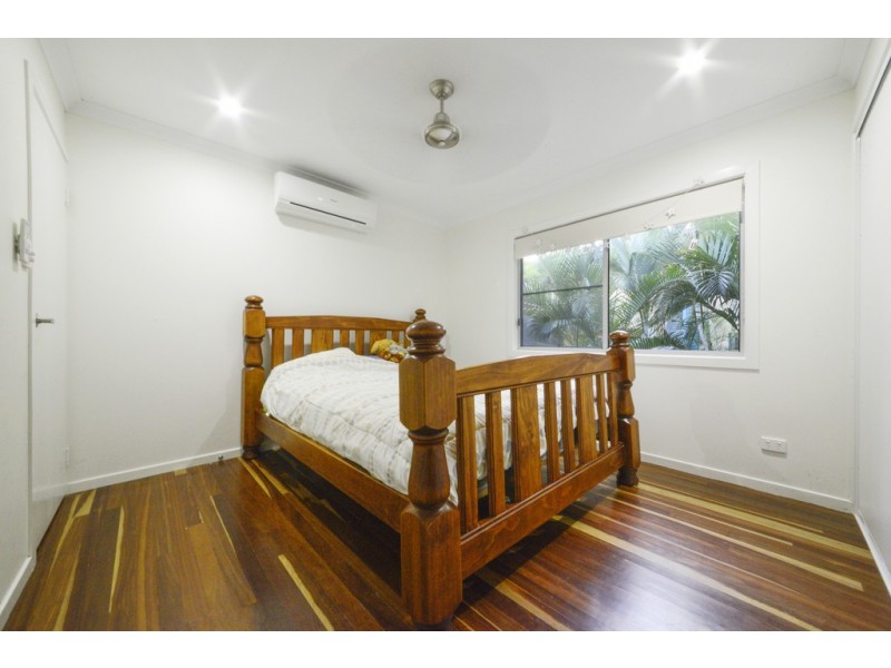 5 Salmon Street, Cannonvale QLD 4802