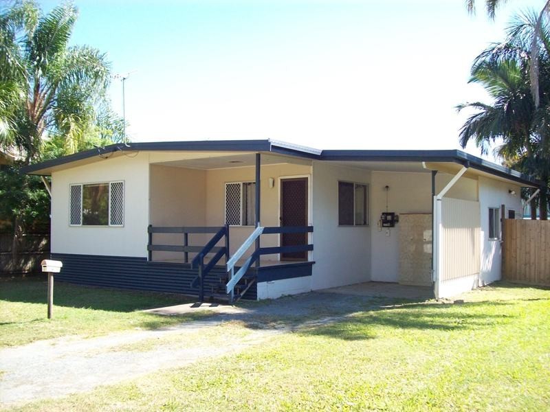 5 Salmon Street, Cannonvale QLD 4802