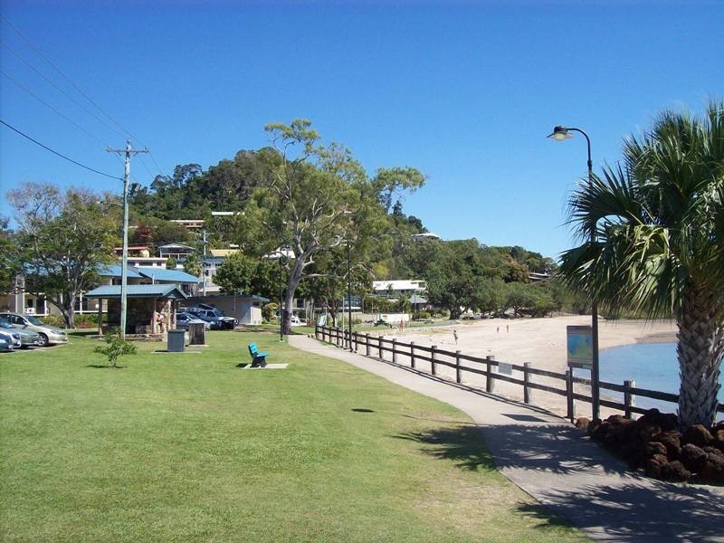 5 Salmon Street, Cannonvale QLD 4802