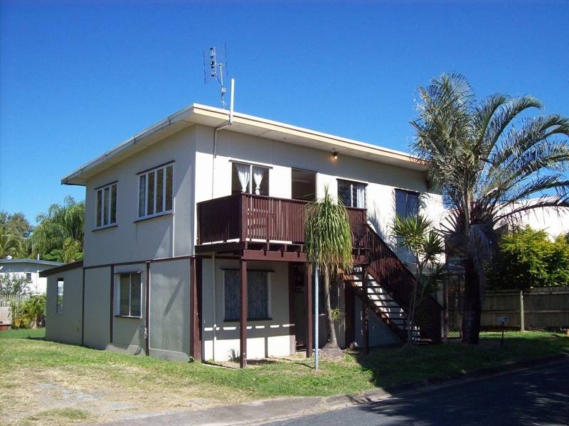 6 Herring Lane, Cannonvale QLD 4802