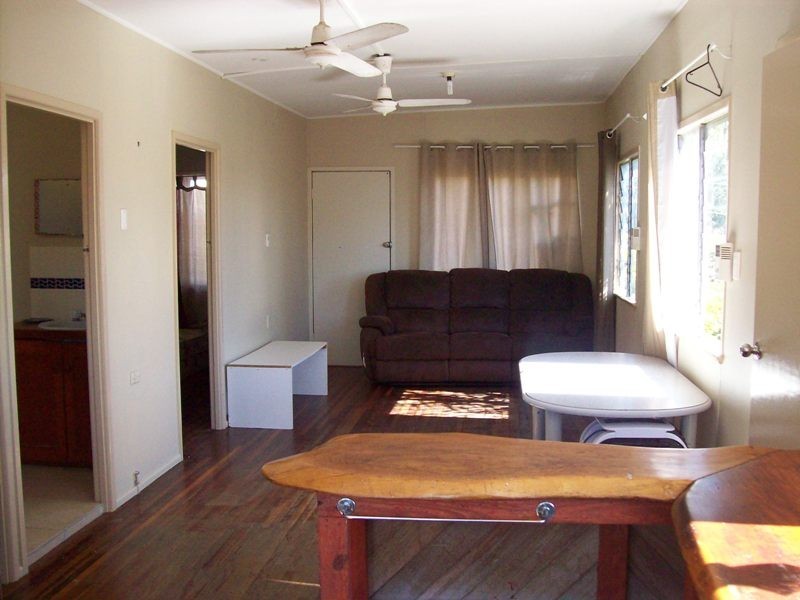 6 Herring Lane, Cannonvale QLD 4802